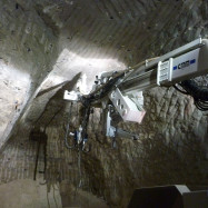 Bras de boulonnage pour mine